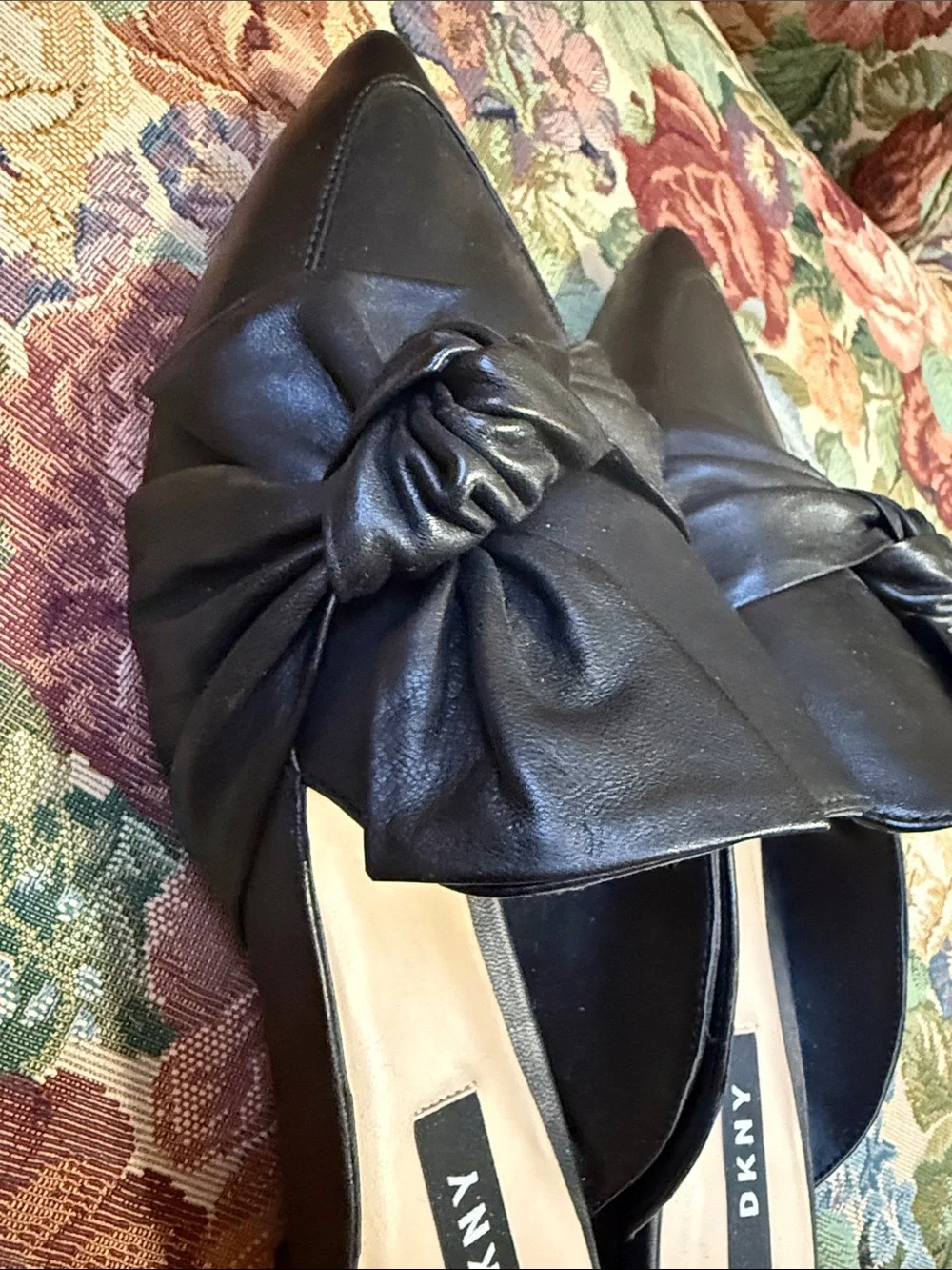 WOW POSHMARK Authentic DKNY NWOT Leather Formal Black Slides